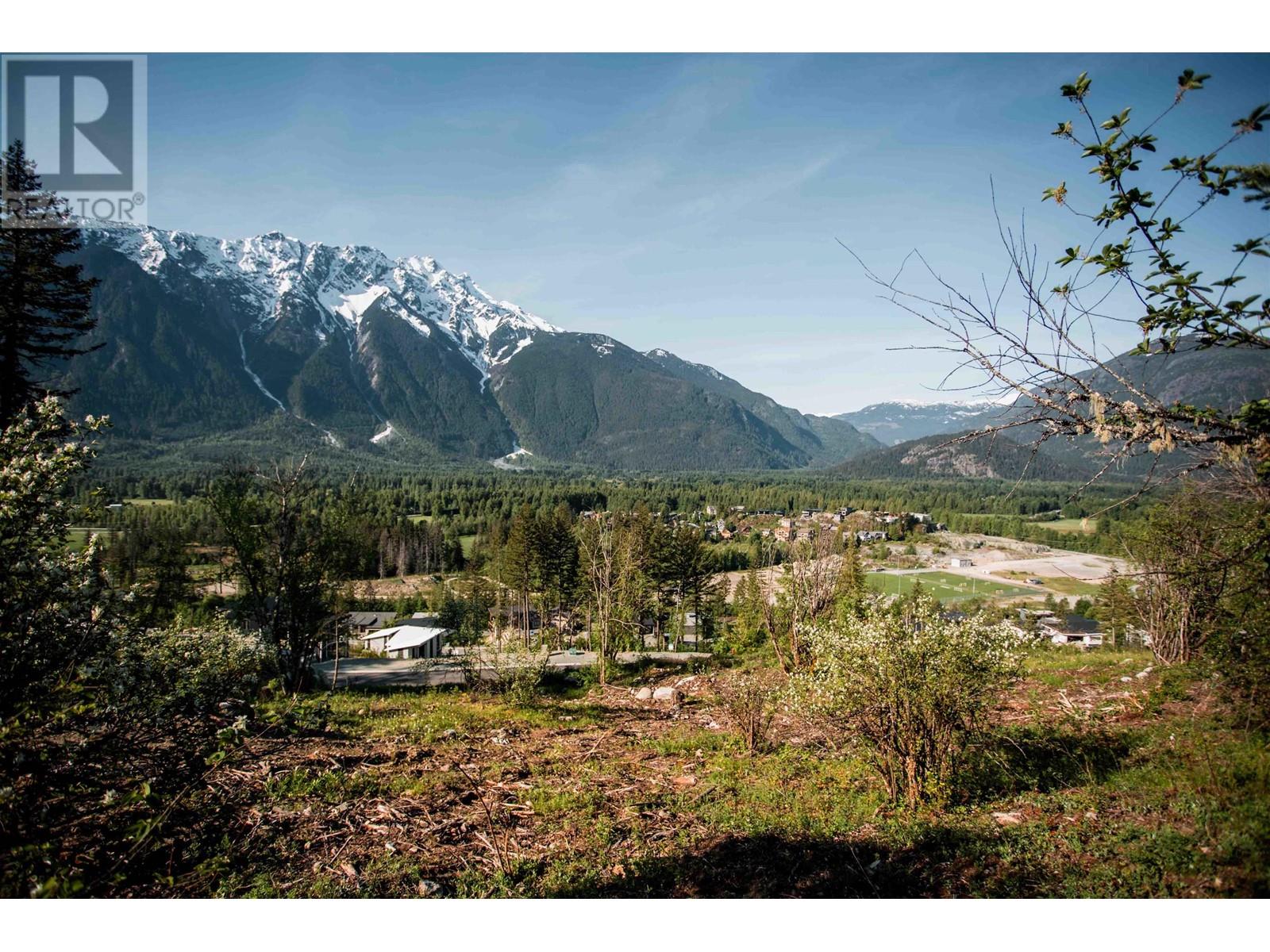 9002 Sun God Mountain Way, Pemberton, British Columbia  V0N 2L3 - Photo 1 - R2891227