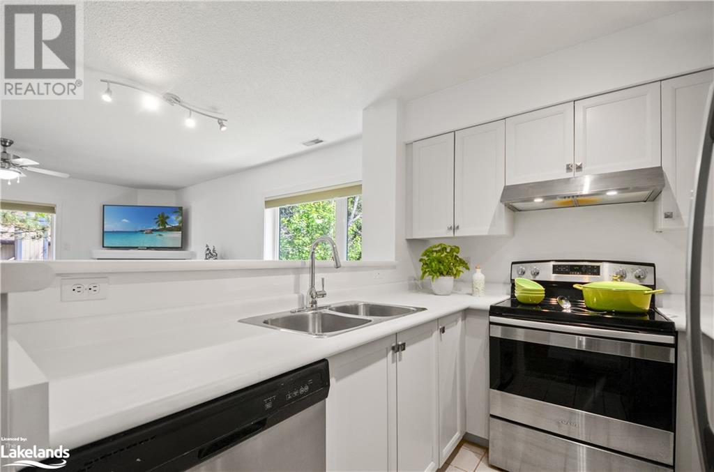 331 Mariners Way, Collingwood, Ontario  L9Y 5C7 - Photo 15 - 40599727