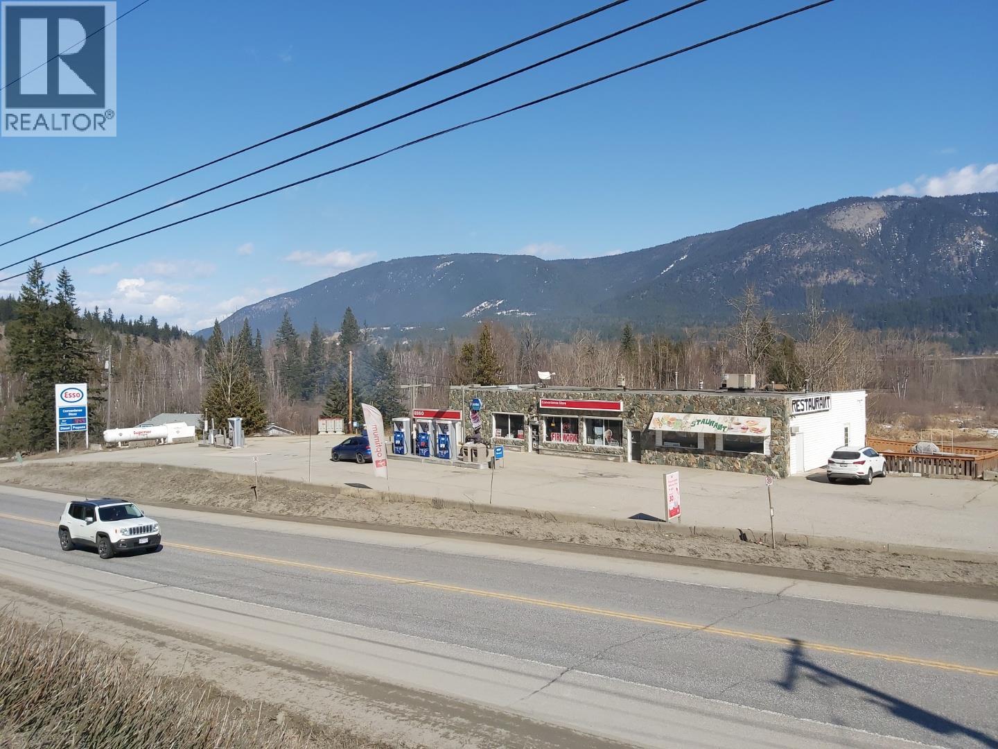 5177 Trans Canada Highway, tappen, British Columbia
