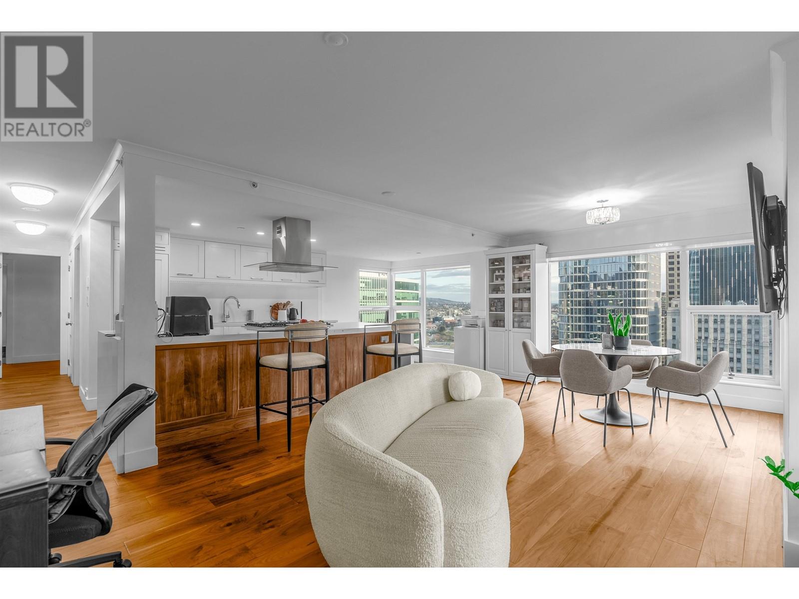 2203 837 W HASTINGS STREET, Vancouver, British Columbia One Percent