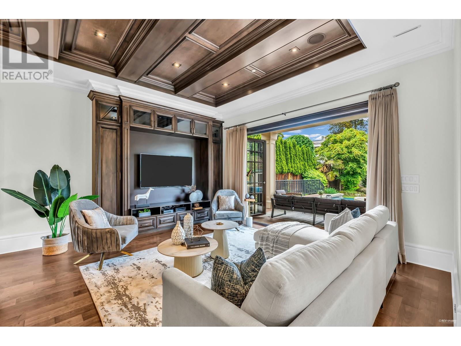 Listing Picture 11 of 38 : 5762 CHURCHILL STREET, Vancouver / 溫哥華 - 魯藝地產 Yvonne Lu Group - MLS Medallion Club Member