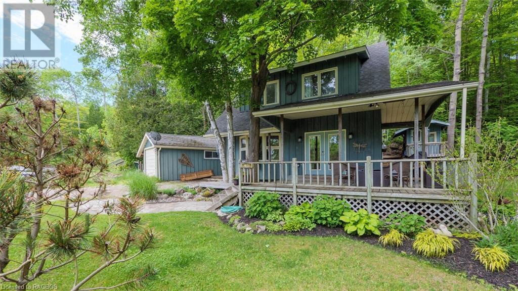 11 Shoreline Drive, Northern Bruce Peninsula, Ontario  N0H 1Z0 - Photo 2 - 40599655