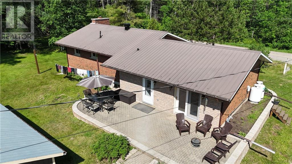 2249 Ross Road, Pembroke, Ontario  K8A 6W4 - Photo 5 - 1388730