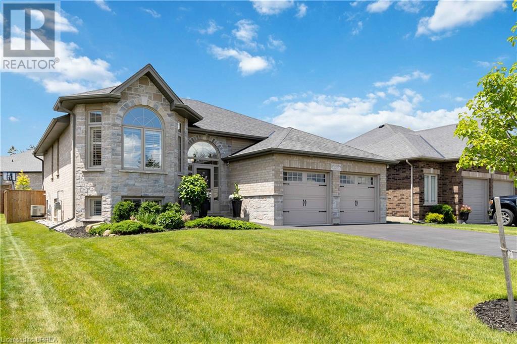 160 Oak Street, Simcoe, Ontario  N3Y 0B5 - Photo 2 - 40600105