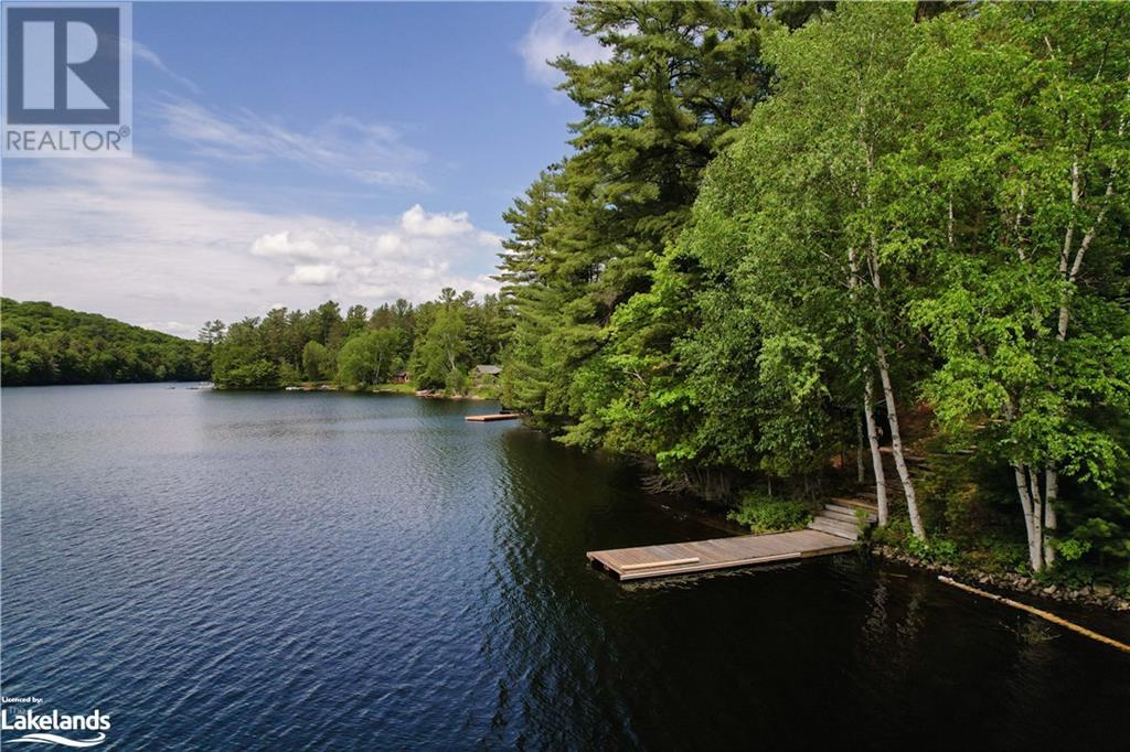 652 North Waseosa Lake Road, Huntsville, Ontario P1H 2J4 (27007713