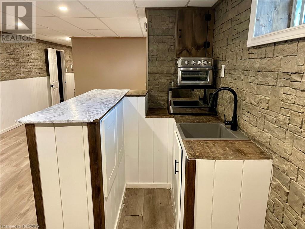 3 Park Street, Walkerton, Ontario  N0G 2V0 - Photo 18 - 40601764