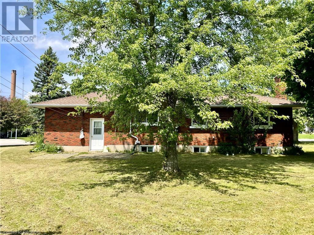 3 Park Street, Walkerton, Ontario  N0G 2V0 - Photo 27 - 40601764