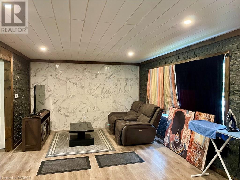 3 Park Street, Walkerton, Ontario  N0G 2V0 - Photo 8 - 40601764