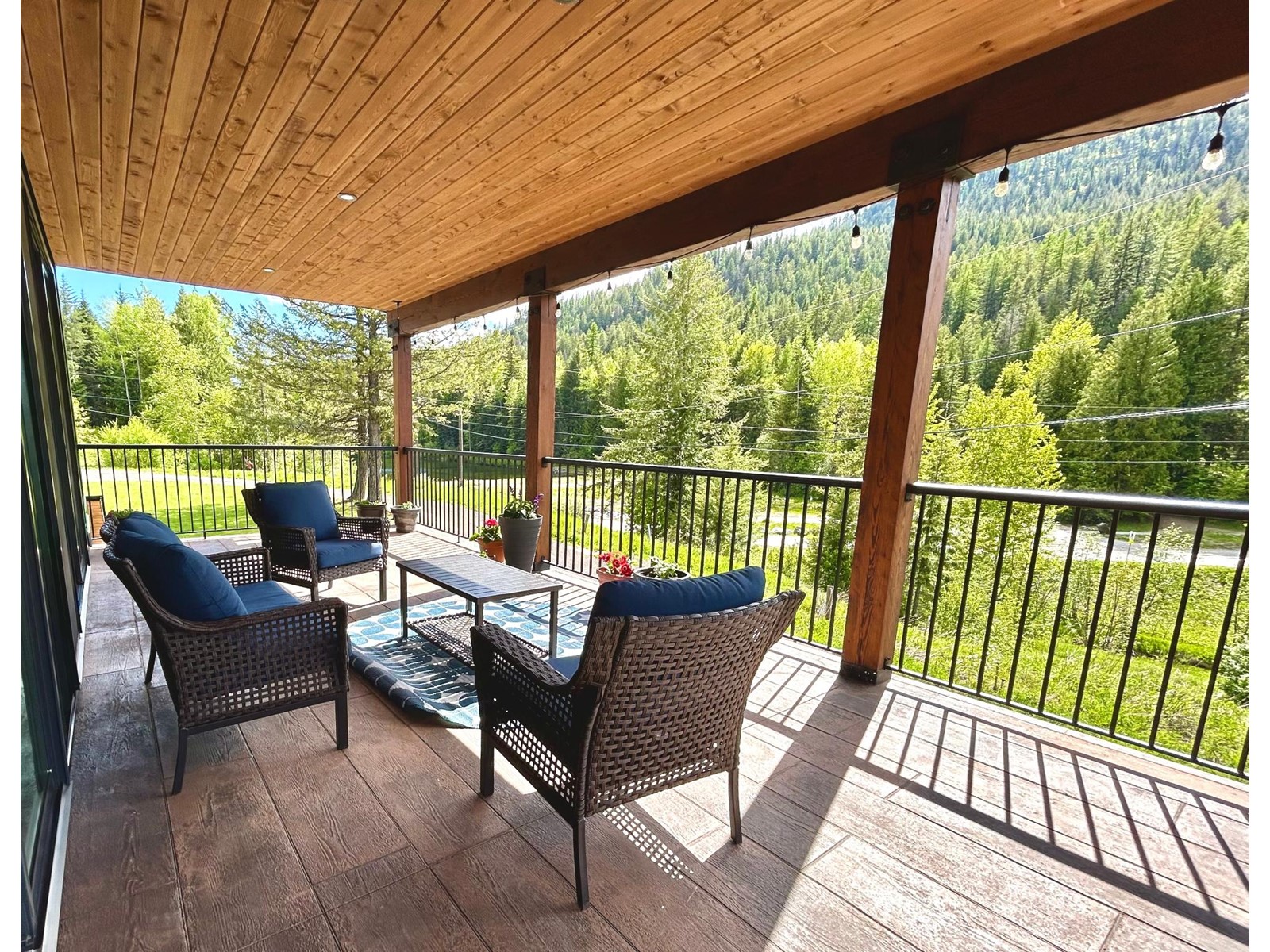 205 Joliffe  Way, Rossland, British Columbia  V0G 1Y0 - Photo 42 - 2476013