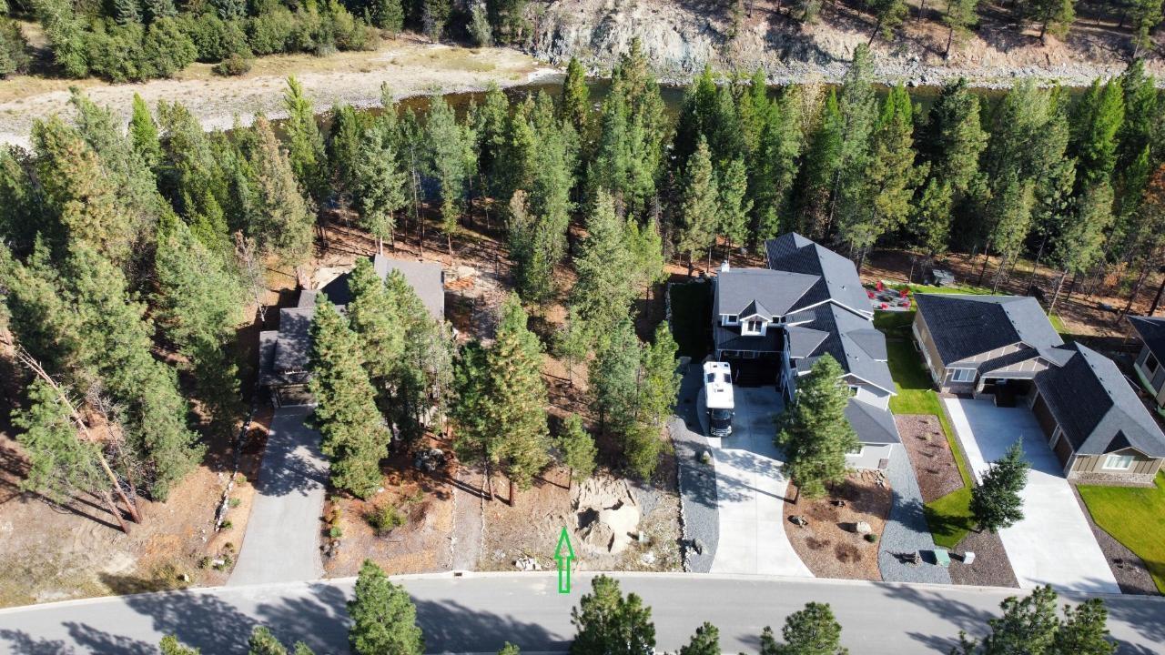 152 River Drive, Cranbrook, British Columbia V1C 0C6 (27008752) Chris