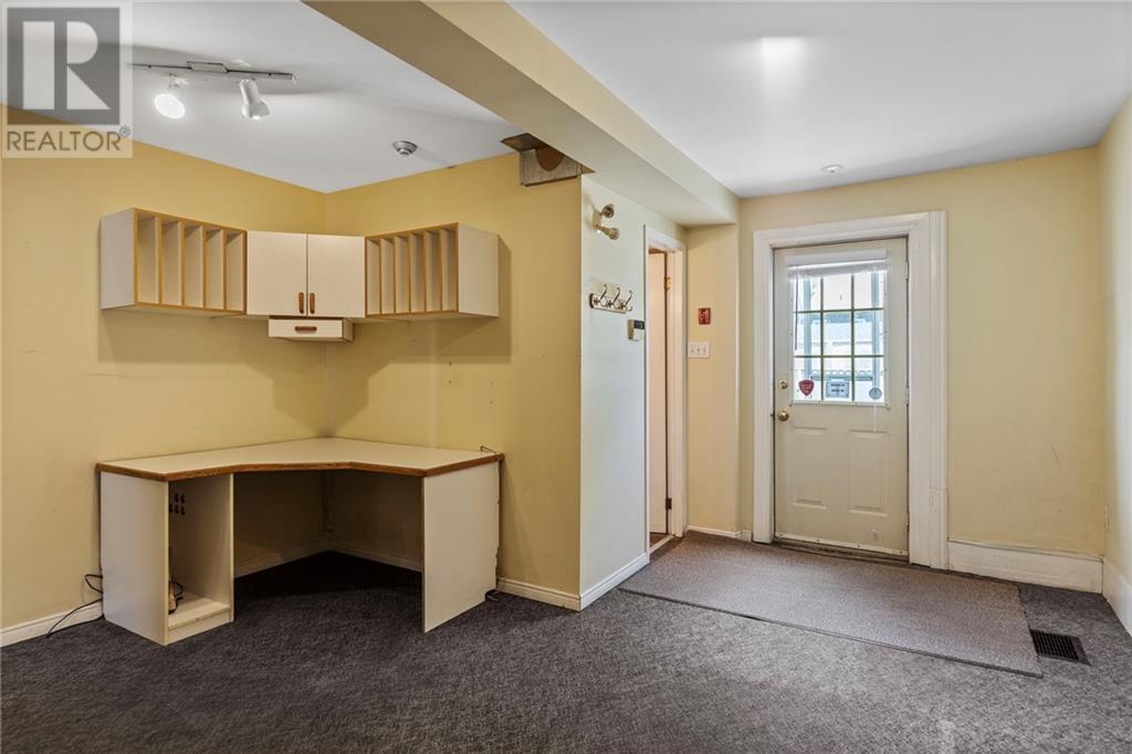 33 Perth Street, Brockville, Ontario  K6V 5C3 - Photo 7 - 1395122