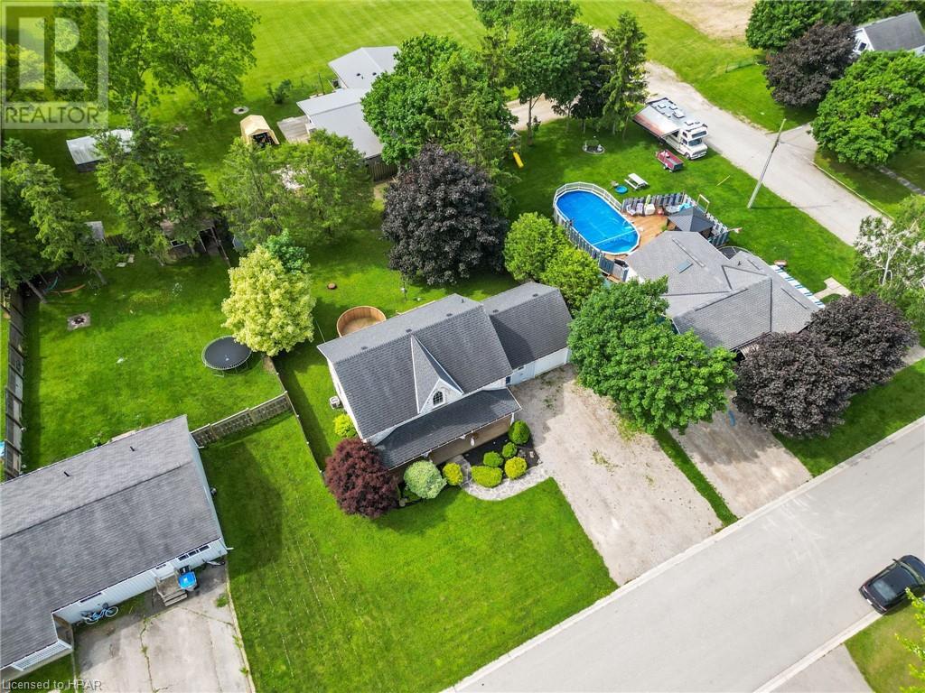 29 CENTRE Street, ZURICH, Ontario One Percent Realty Ltd. Ontario