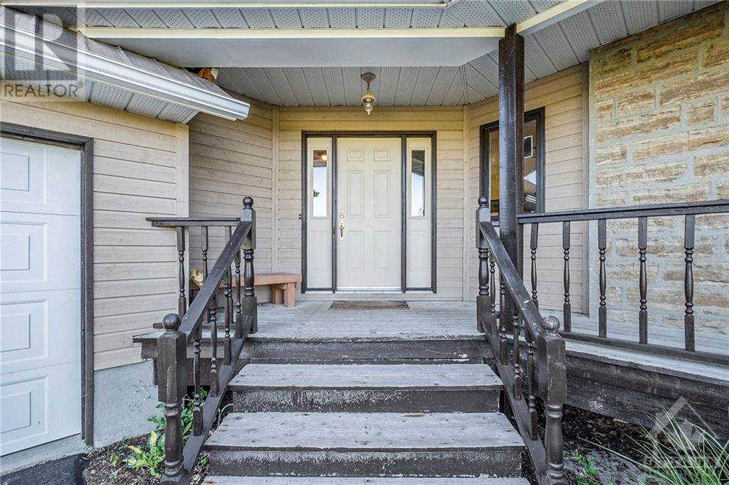 898 Kitley Line 2 Line, Elizabethtown, Ontario  K0G 1G0 - Photo 3 - 1395561