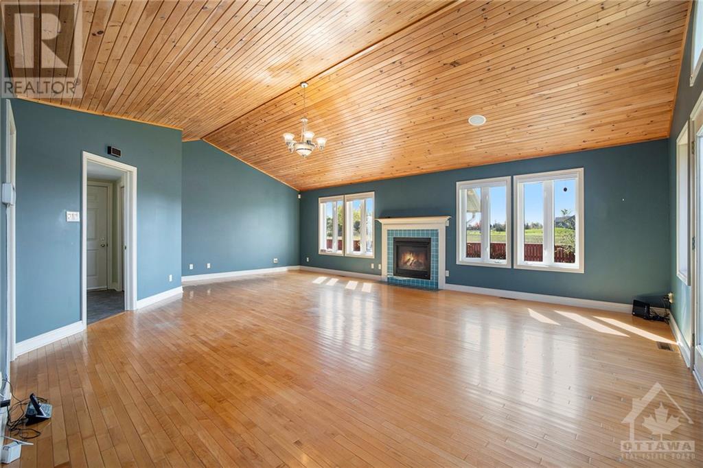 898 Kitley Line 2 Line, Elizabethtown, Ontario  K0G 1G0 - Photo 6 - 1395561