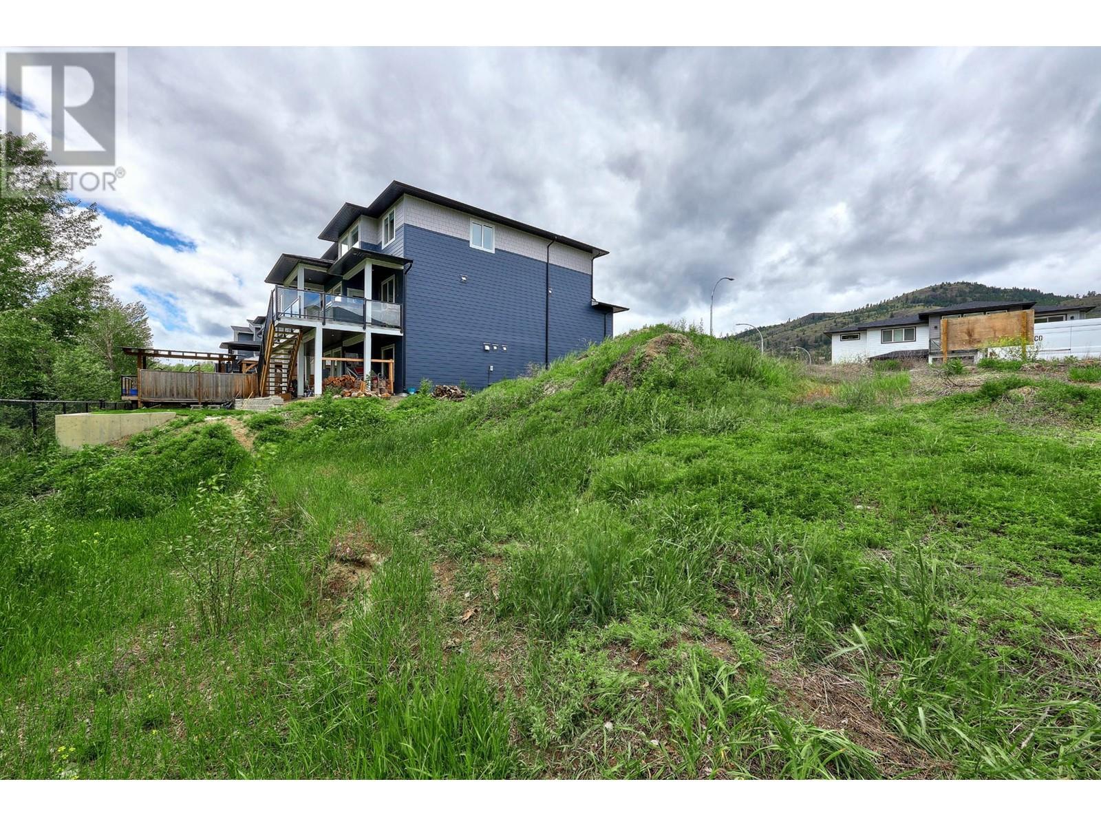2730 BEACHMOUNT CRES, kamloops, British Columbia