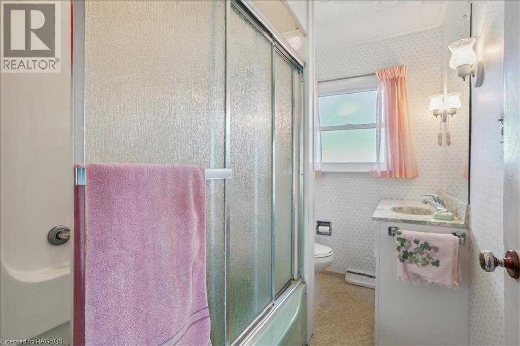 318397 Grey Rd 1, Georgian Bluffs, Ontario  N4K 5N4 - Photo 15 - 40601053