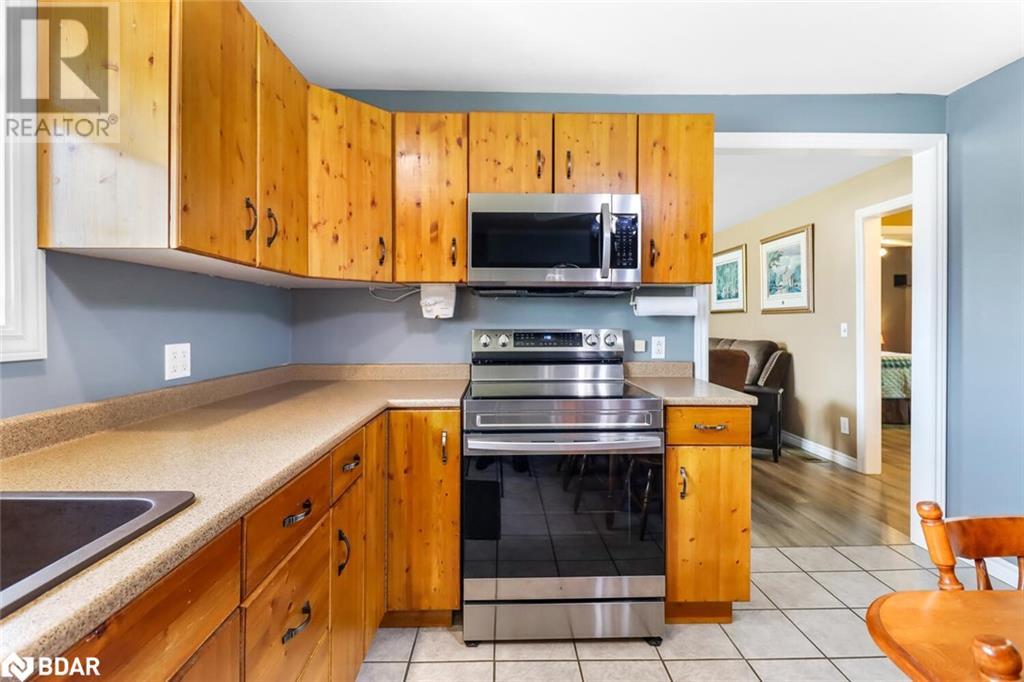 8 Robinson Road, Elmvale, Ontario  L0L 1P0 - Photo 5 - 40599427