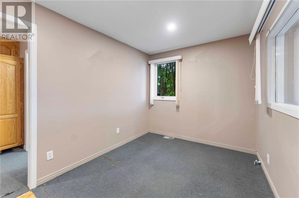 856 Pembroke Street E, Pembroke, Ontario  K8A 3M2 - Photo 11 - 1395488