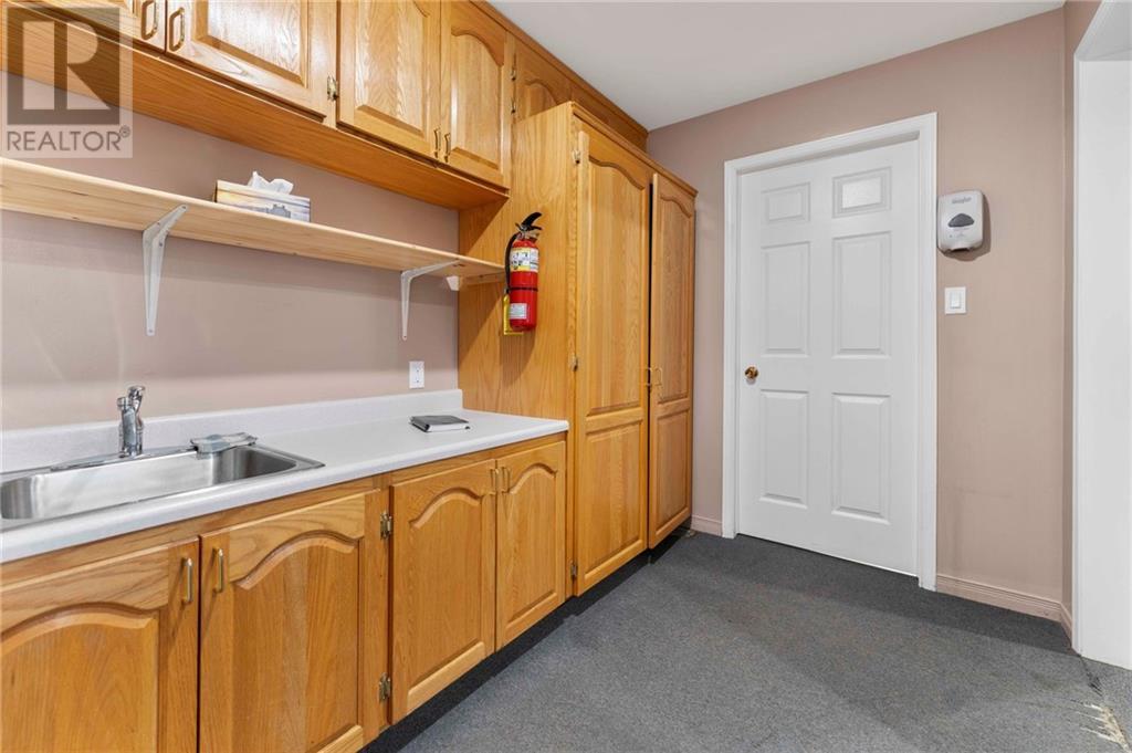 856 Pembroke Street E, Pembroke, Ontario  K8A 3M2 - Photo 13 - 1395488