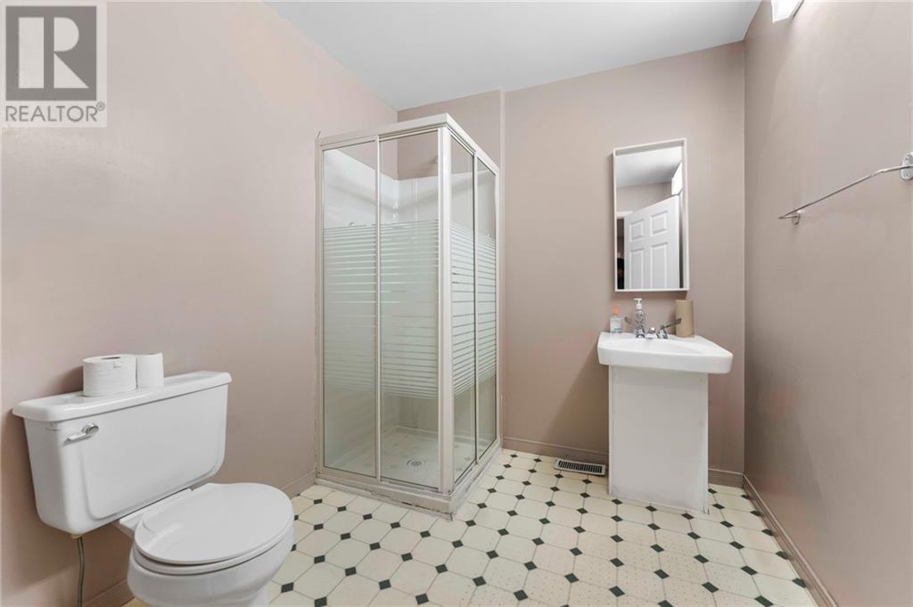 856 Pembroke Street E, Pembroke, Ontario  K8A 3M2 - Photo 15 - 1395488