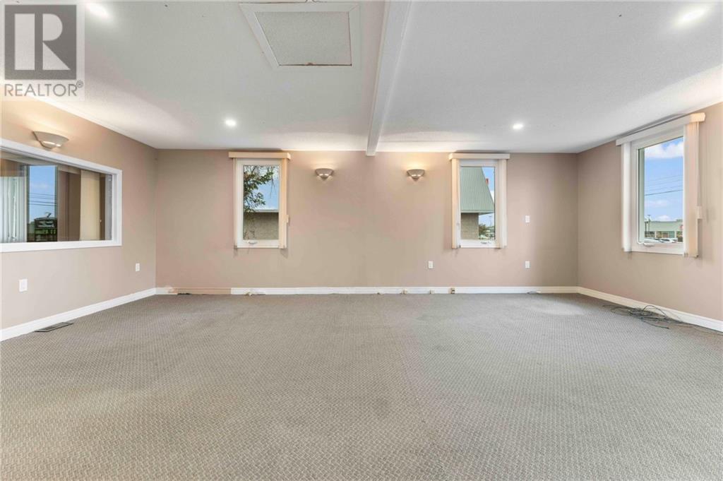 856 Pembroke Street E, Pembroke, Ontario  K8A 3M2 - Photo 6 - 1395488