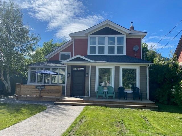 861 5th Avenue, Fernie, British Columbia  V0B 1M0 - Photo 1 - 2477544