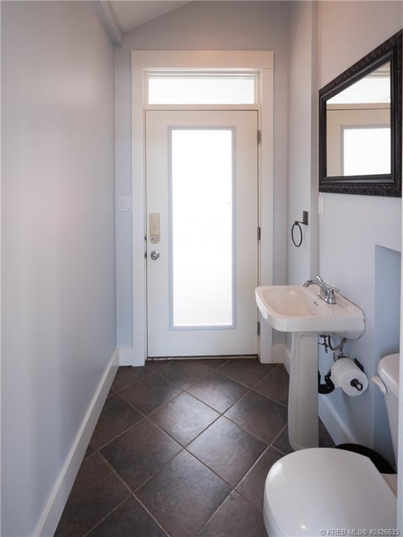 861 5th Avenue, Fernie, British Columbia  V0B 1M0 - Photo 17 - 2477544