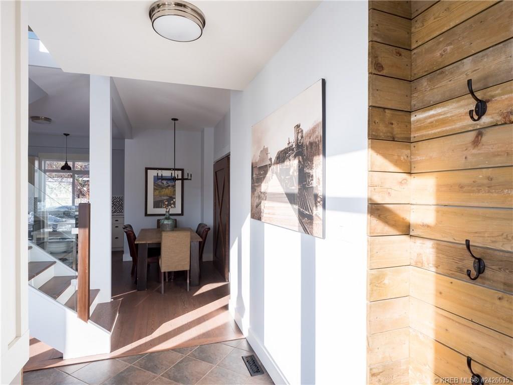 861 5th Avenue, Fernie, British Columbia  V0B 1M0 - Photo 8 - 2477544