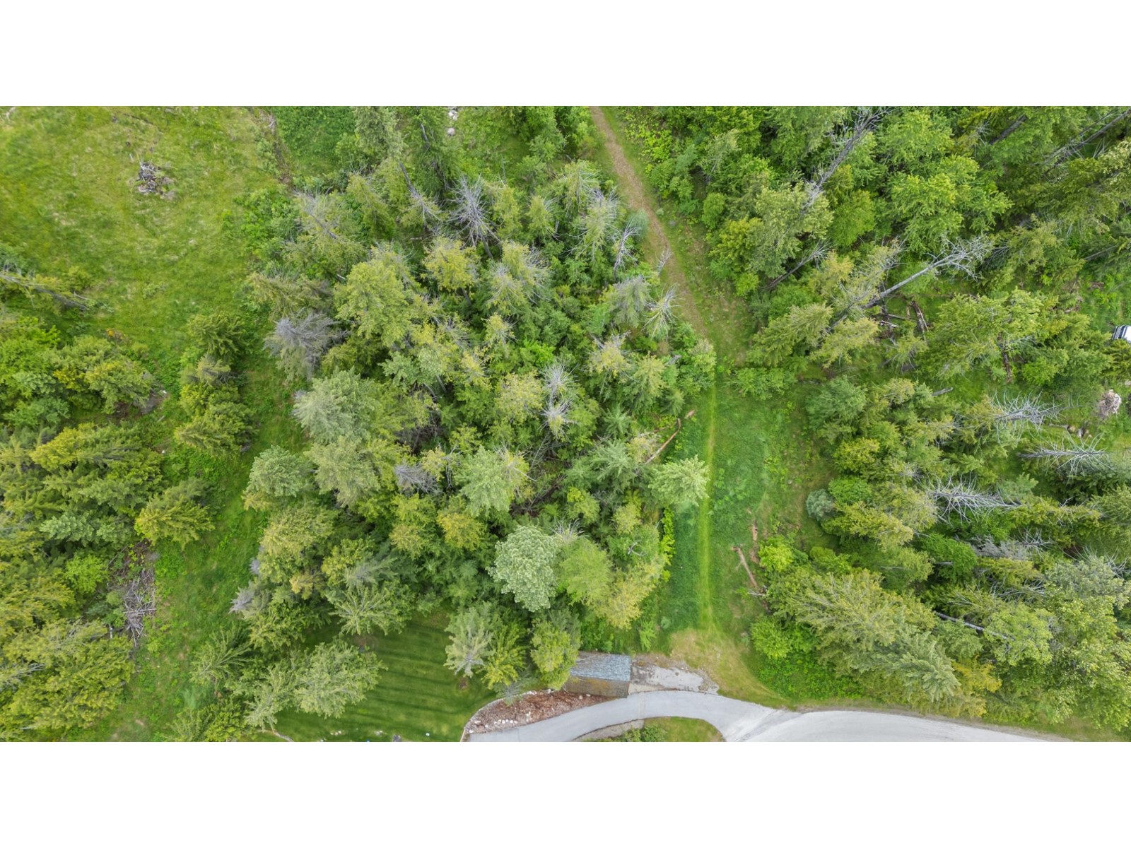 Lot 16 SELKIRK ROAD, Crawford Bay, British Columbia One Percent