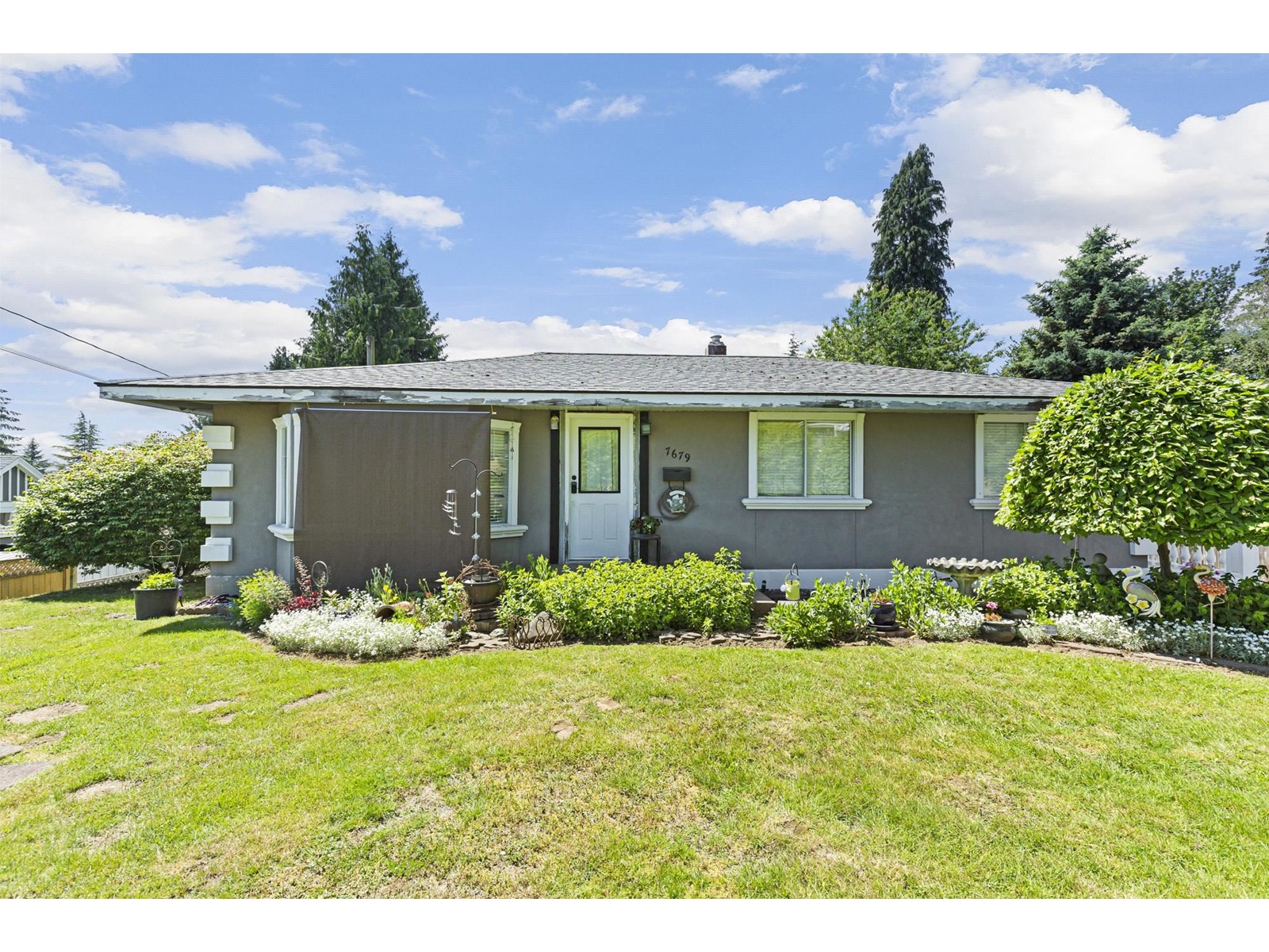 Property at 7679 PETERSON STREET image 4