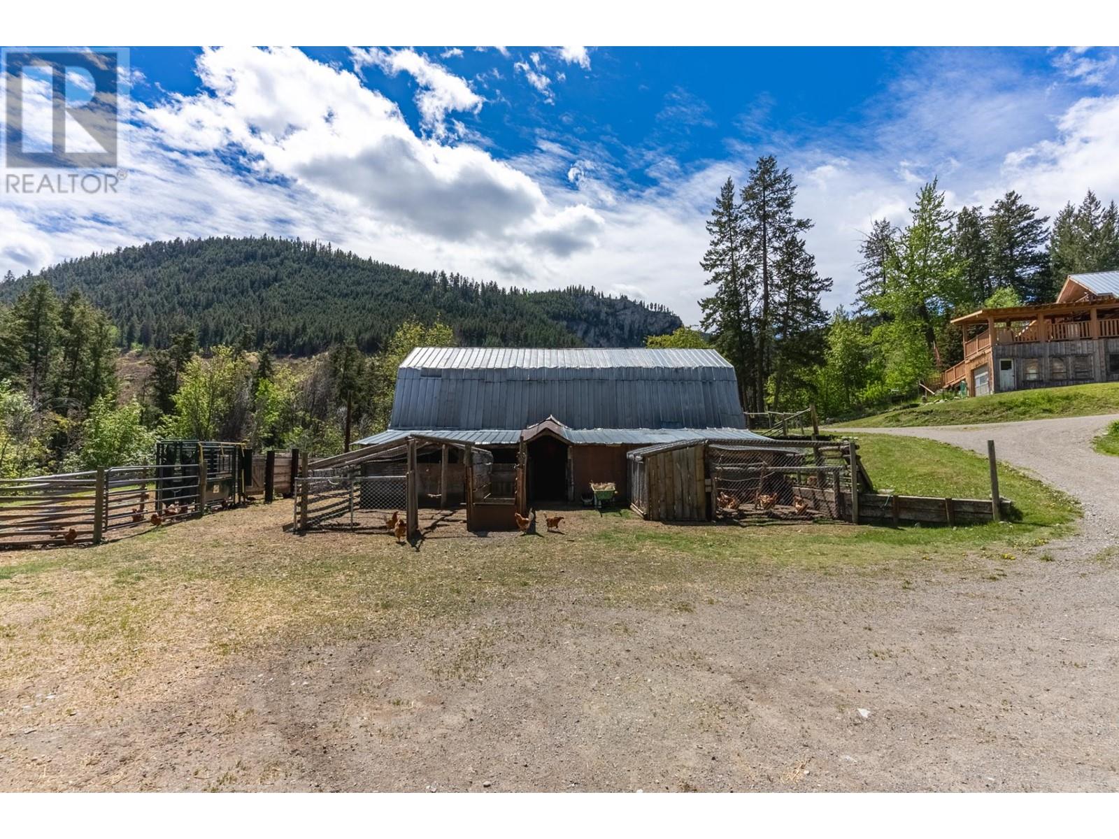 2025 Hat Creek Rd, Cache Creek, British Columbia  V0K 1H0 - Photo 68 - 179104