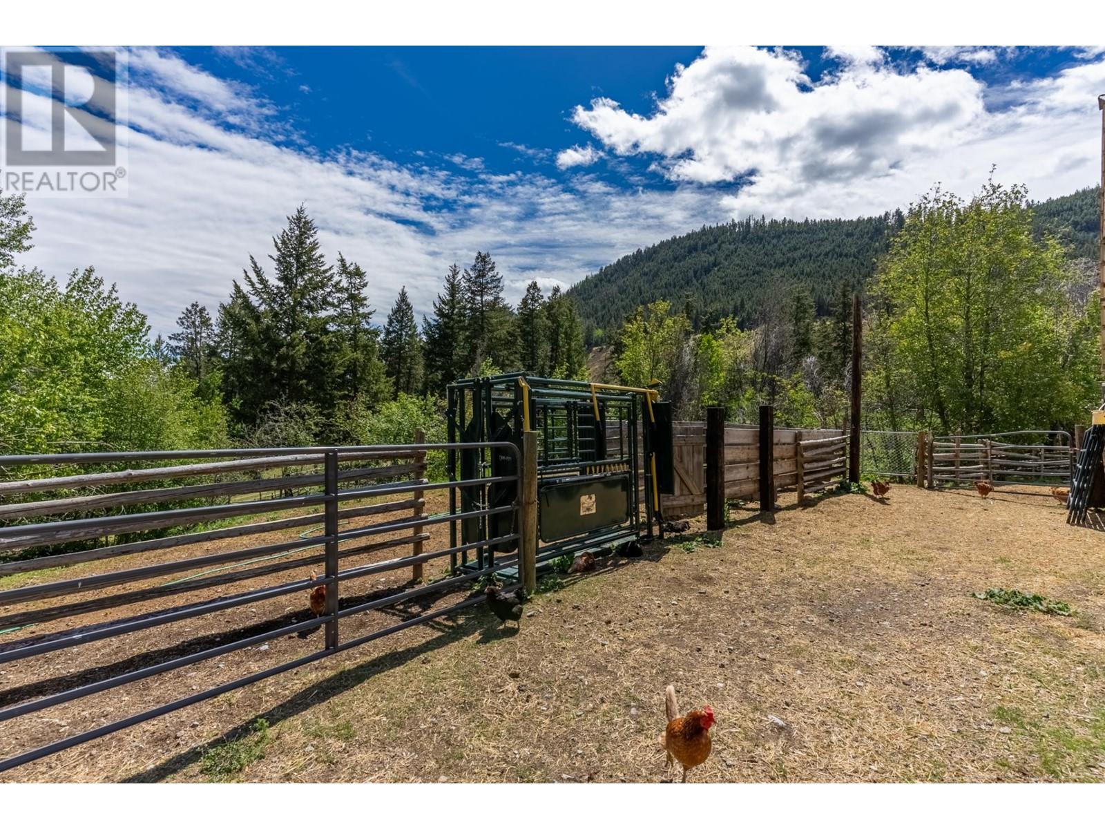 2025 Hat Creek Rd, Cache Creek, British Columbia  V0K 1H0 - Photo 71 - 179104