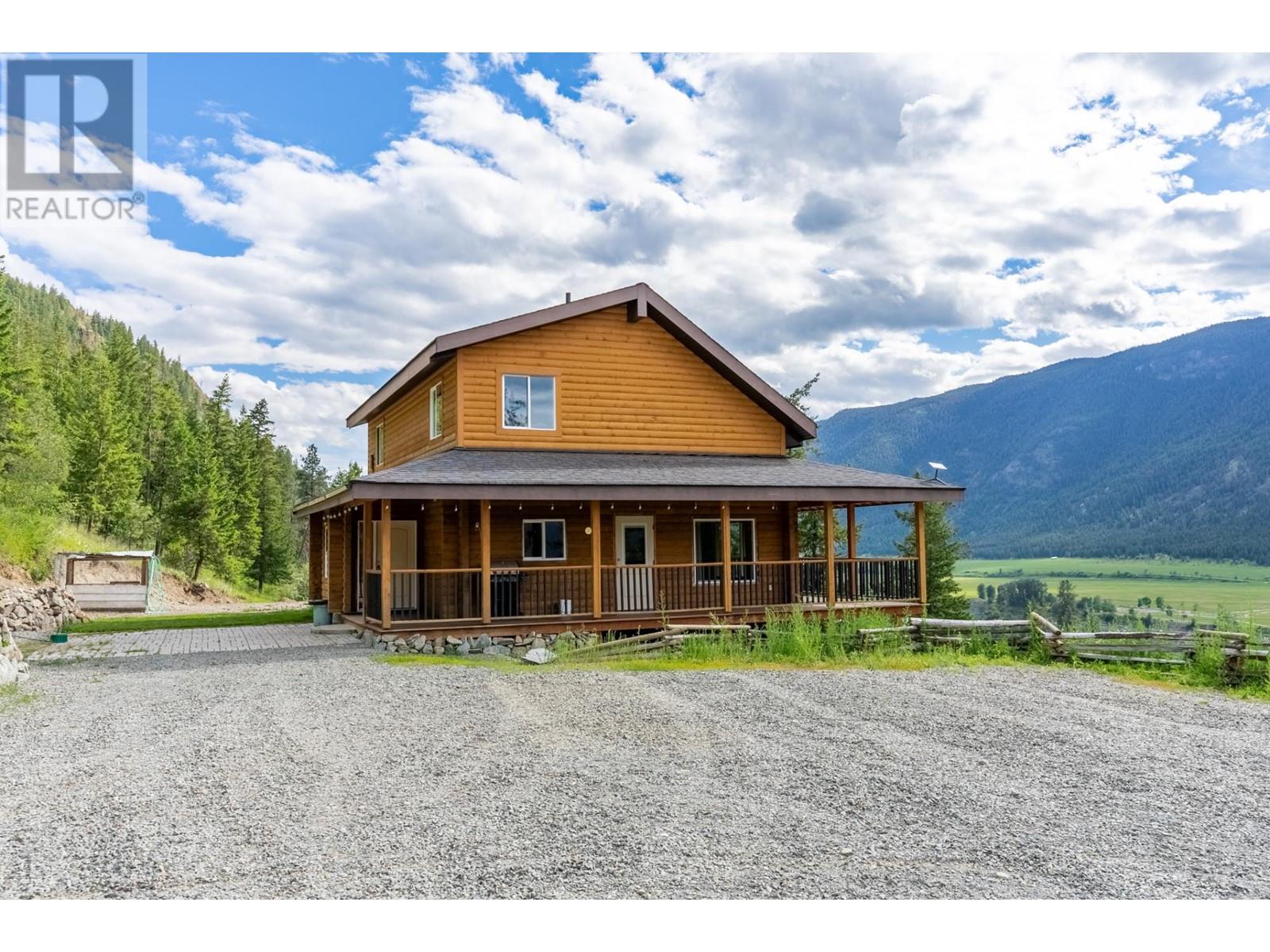 292 ORCHARD LAKE ROAD, mclure/vinsula, British Columbia