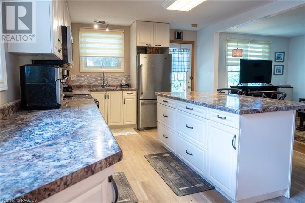 629 Scott Street, Kincardine, Ontario  N2Z 1V7 - Photo 9 - 40601051