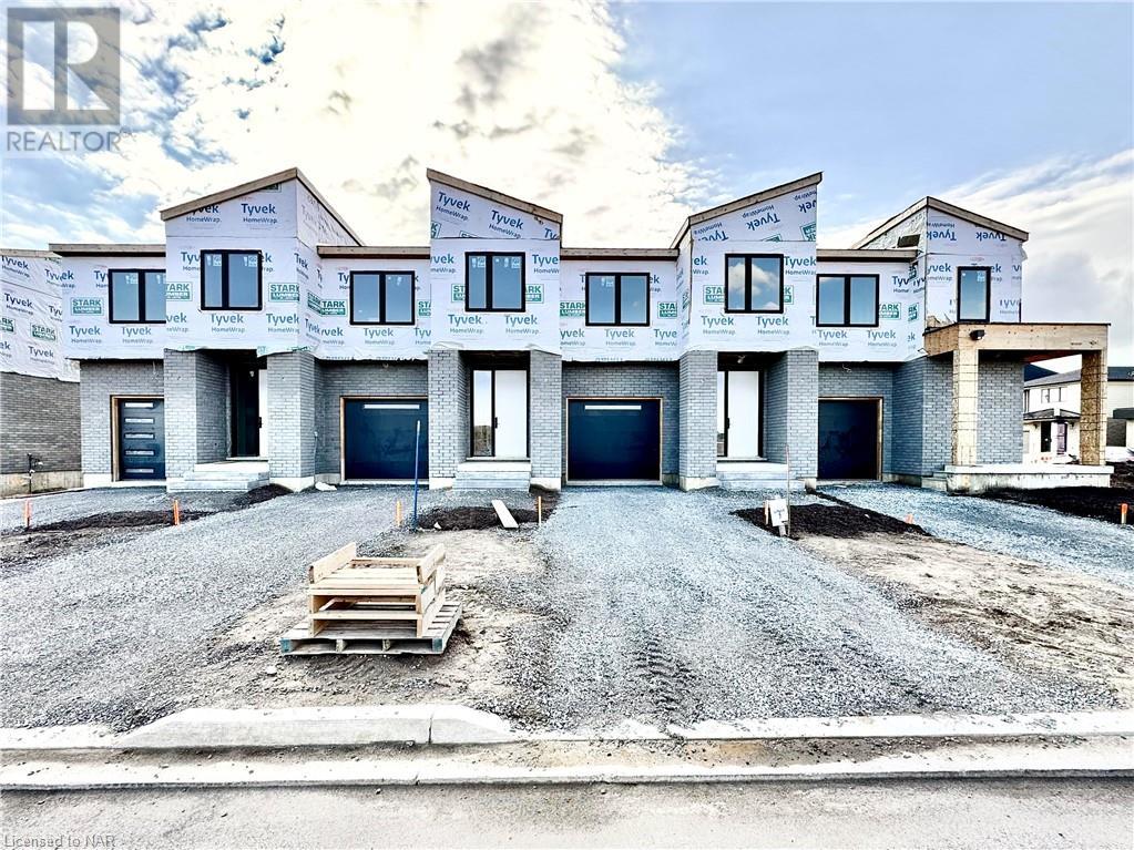 16 Arsenault Crescent, Fonthill, Ontario  L0S 1E0 - Photo 3 - 40599324