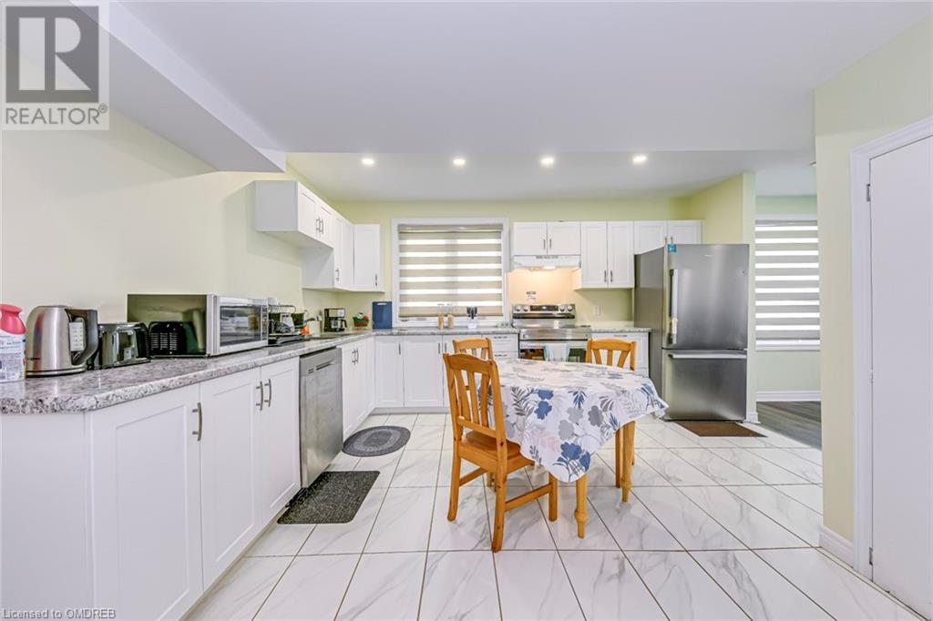 10 Flamboro Street, Waterdown, Ontario  L9H 4Z3 - Photo 7 - 40602796