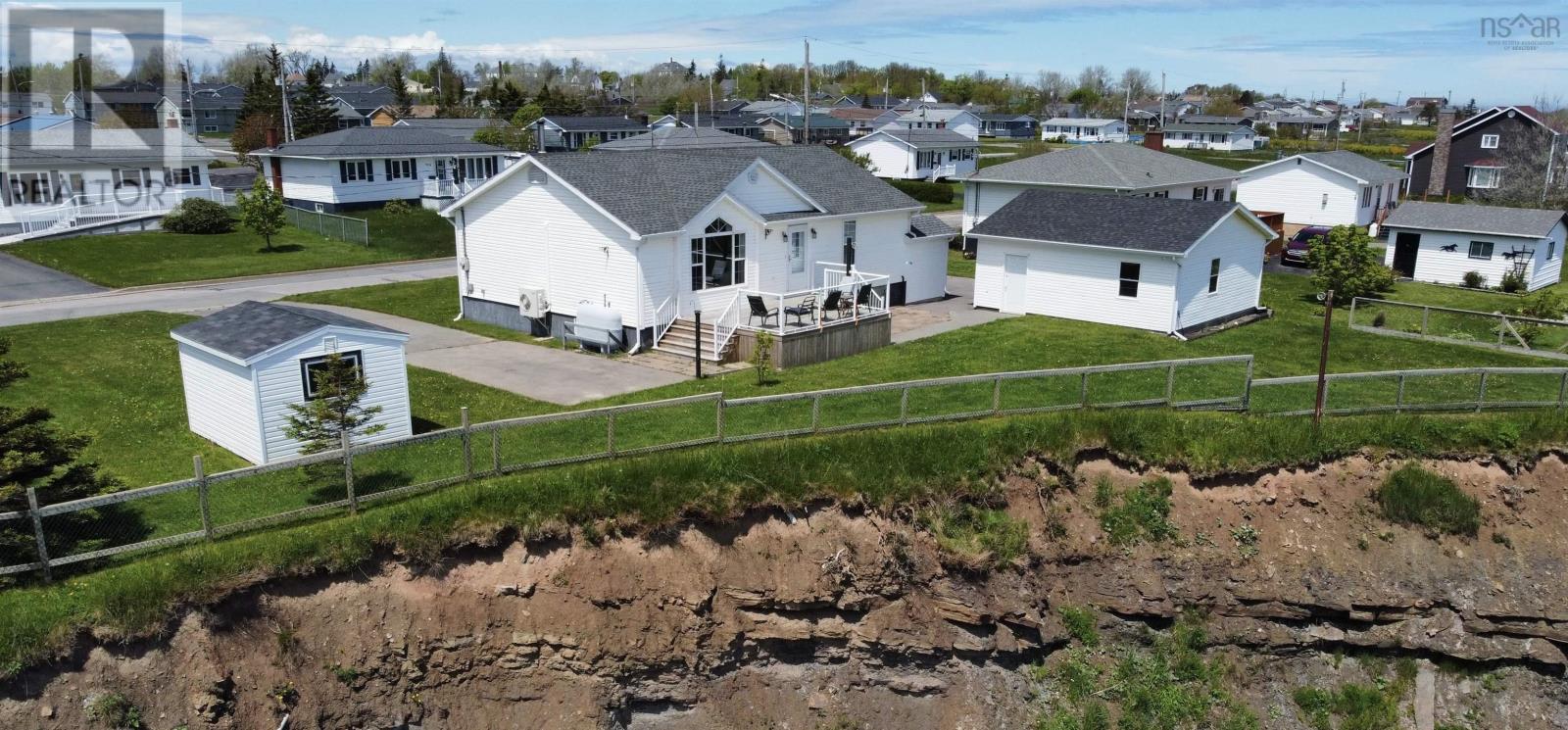 1011 Shore Road, Sydney Mines, Nova Scotia B1V 1B2 (27014182) nshome.ca