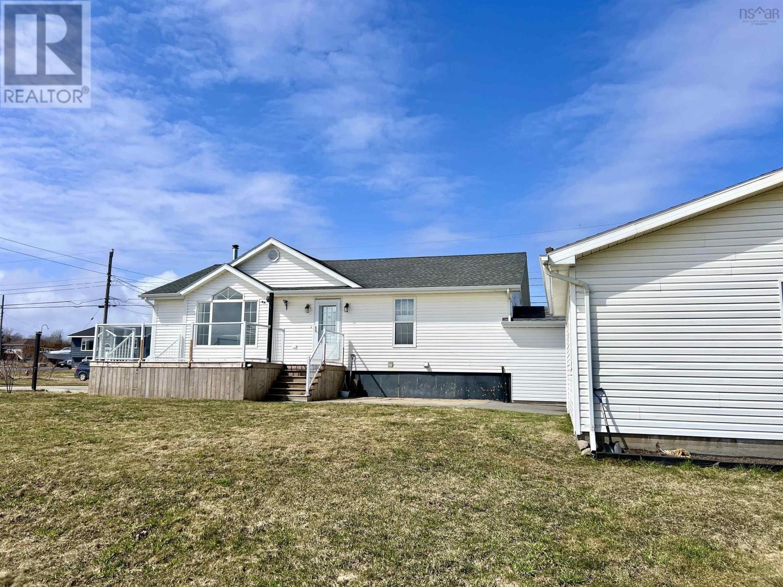 1011 Shore Road, Sydney Mines, Nova Scotia B1V 1B2 (27014182) nshome.ca