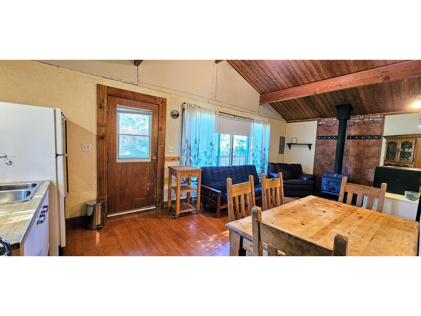 4553 Columere Road, Fairmont Hot Springs, British Columbia  V0B 1L1 - Photo 3 - 2477561