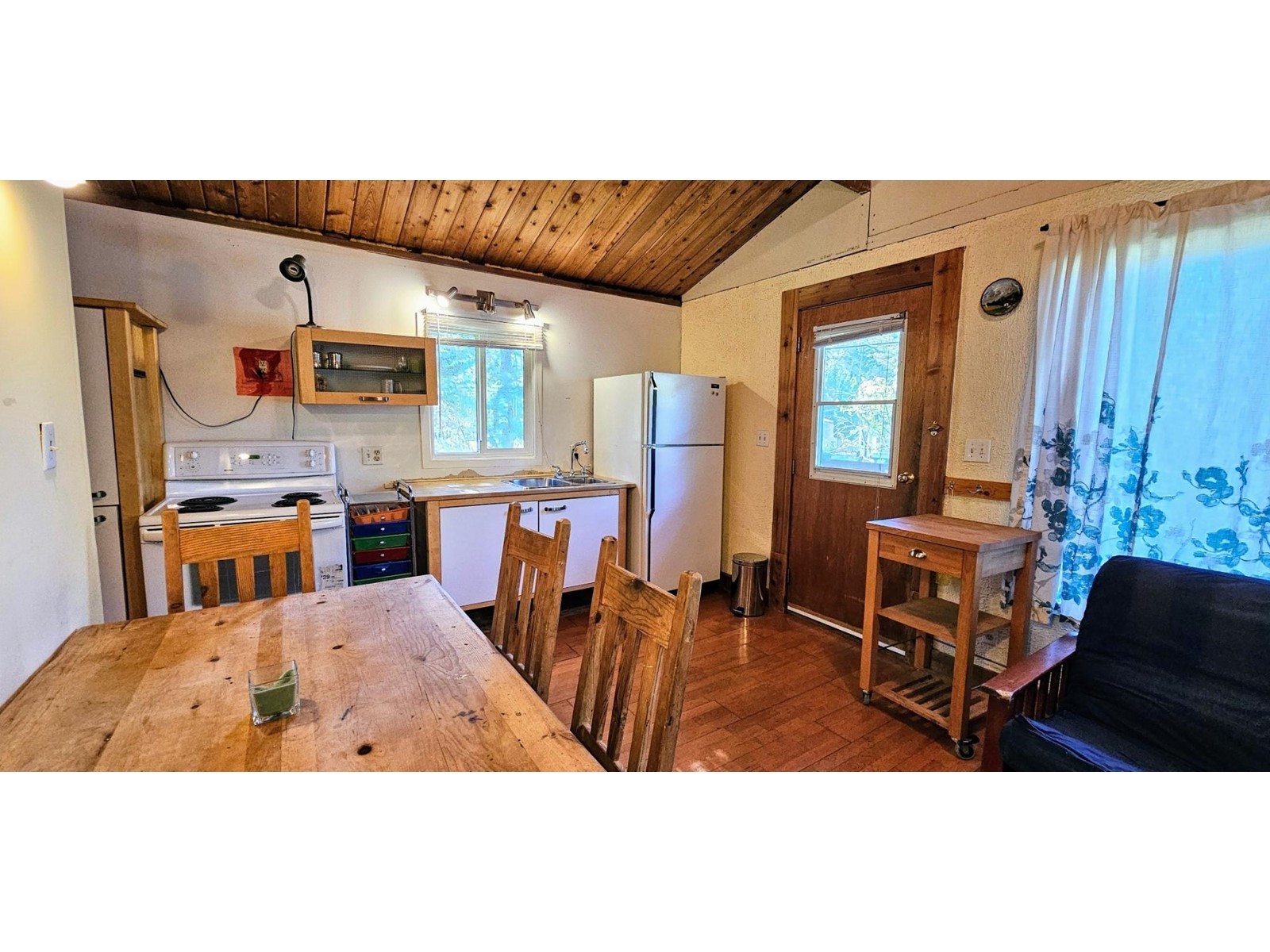 4553 Columere Road, Fairmont Hot Springs, British Columbia  V0B 1L1 - Photo 6 - 2477561