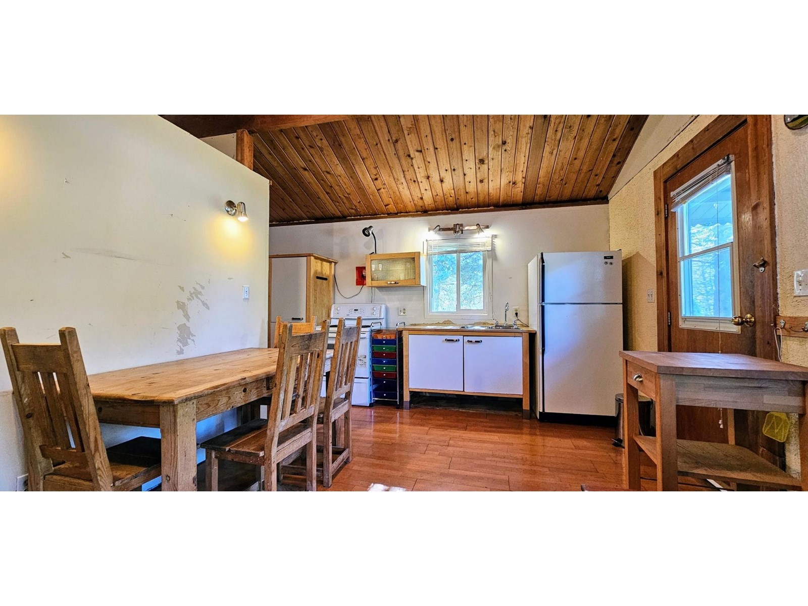 4553 Columere Road, Fairmont Hot Springs, British Columbia  V0B 1L1 - Photo 8 - 2477561