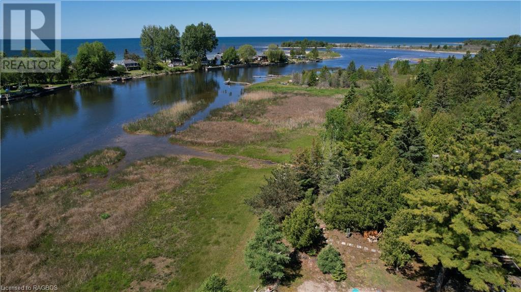 47 Sog Je Wa Sa Drive, Chief's Point Indian Reserve #28, Ontario  N0H 2G0 - Photo 22 - 40598384