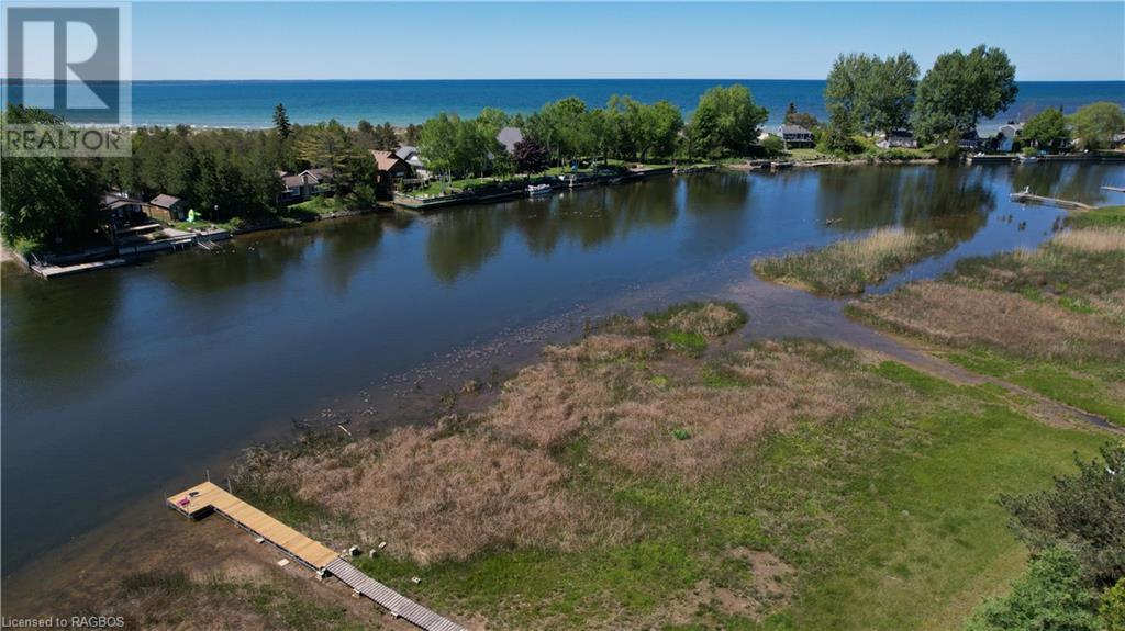 47 Sog Je Wa Sa Drive, Chief's Point Indian Reserve #28, Ontario  N0H 2G0 - Photo 7 - 40598384