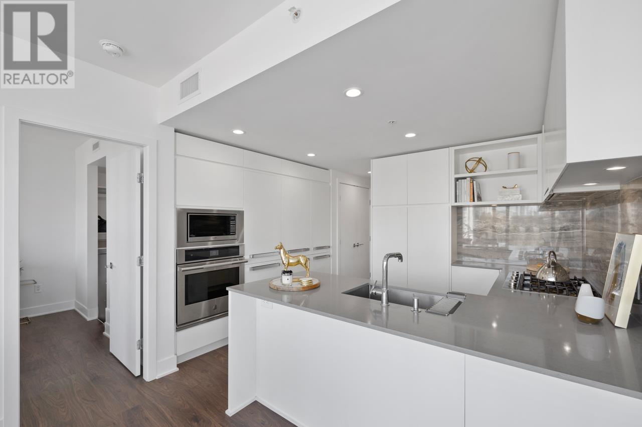 Property at 1210 450 WESTVIEW STREET image 4