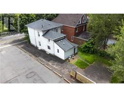 118 ALBION Street, brantford, Ontario