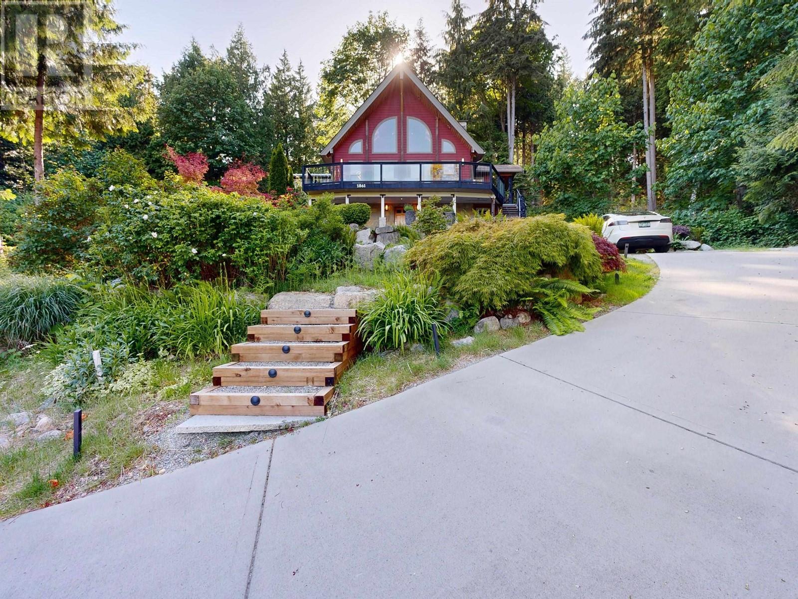 1861 NORTH ROAD, gibsons, British Columbia