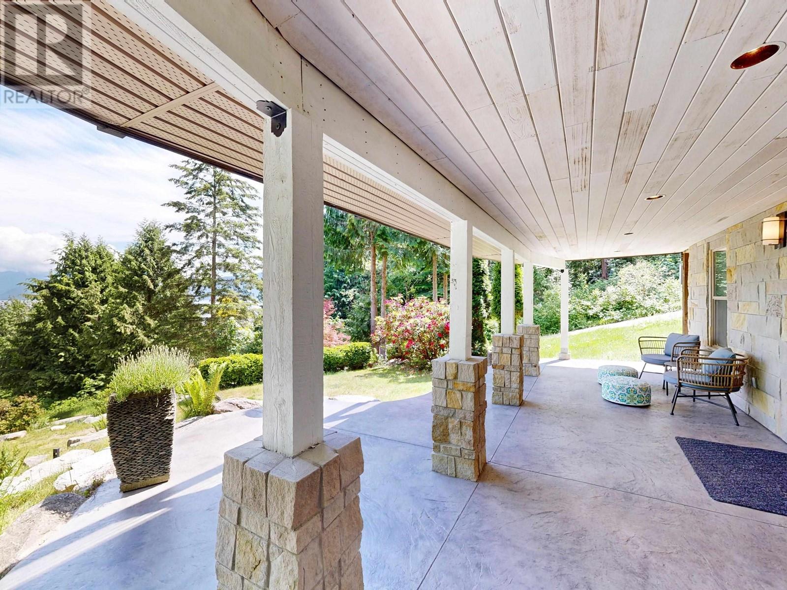 1861 North Road, Gibsons, British Columbia  V0N 1V1 - Photo 13 - R2892344