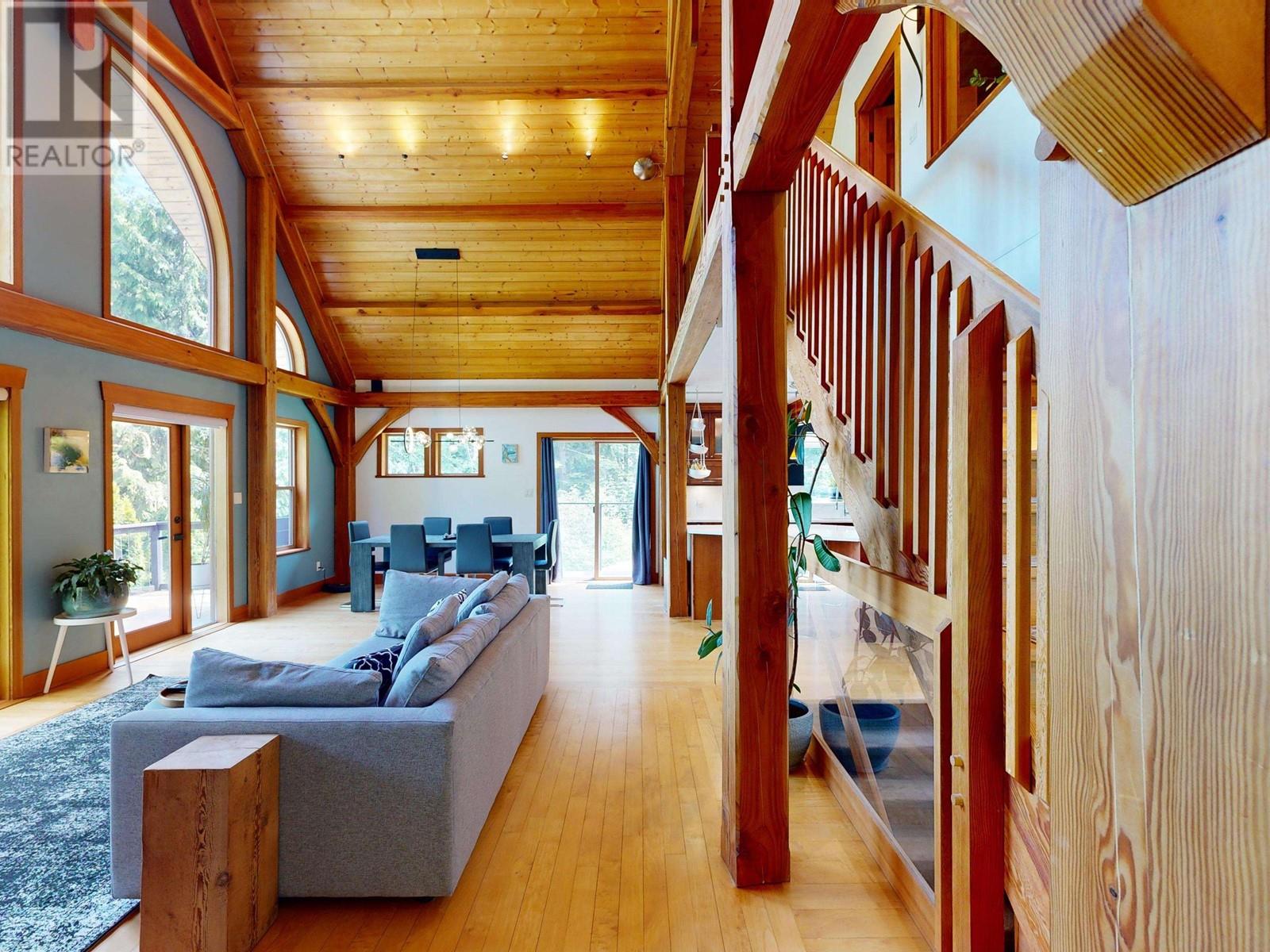 1861 North Road, Gibsons, British Columbia  V0N 1V1 - Photo 15 - R2892344