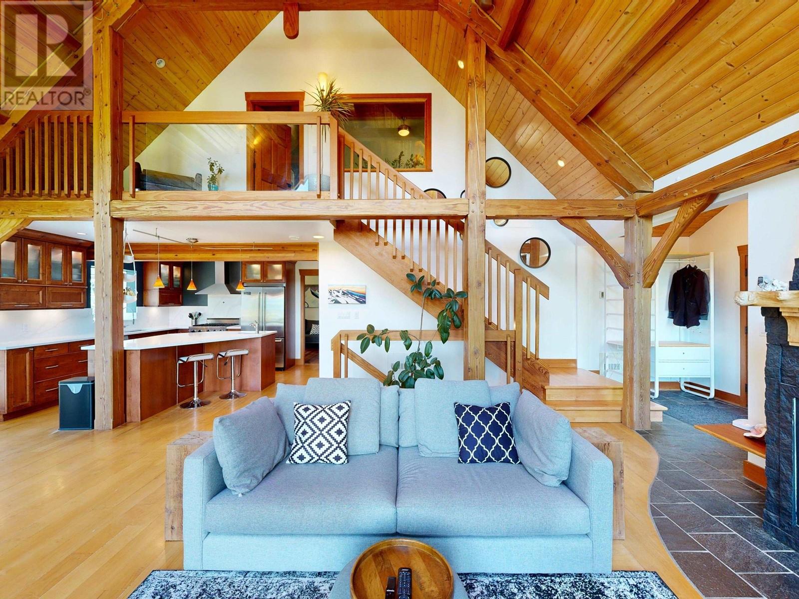 1861 North Road, Gibsons, British Columbia  V0N 1V1 - Photo 17 - R2892344