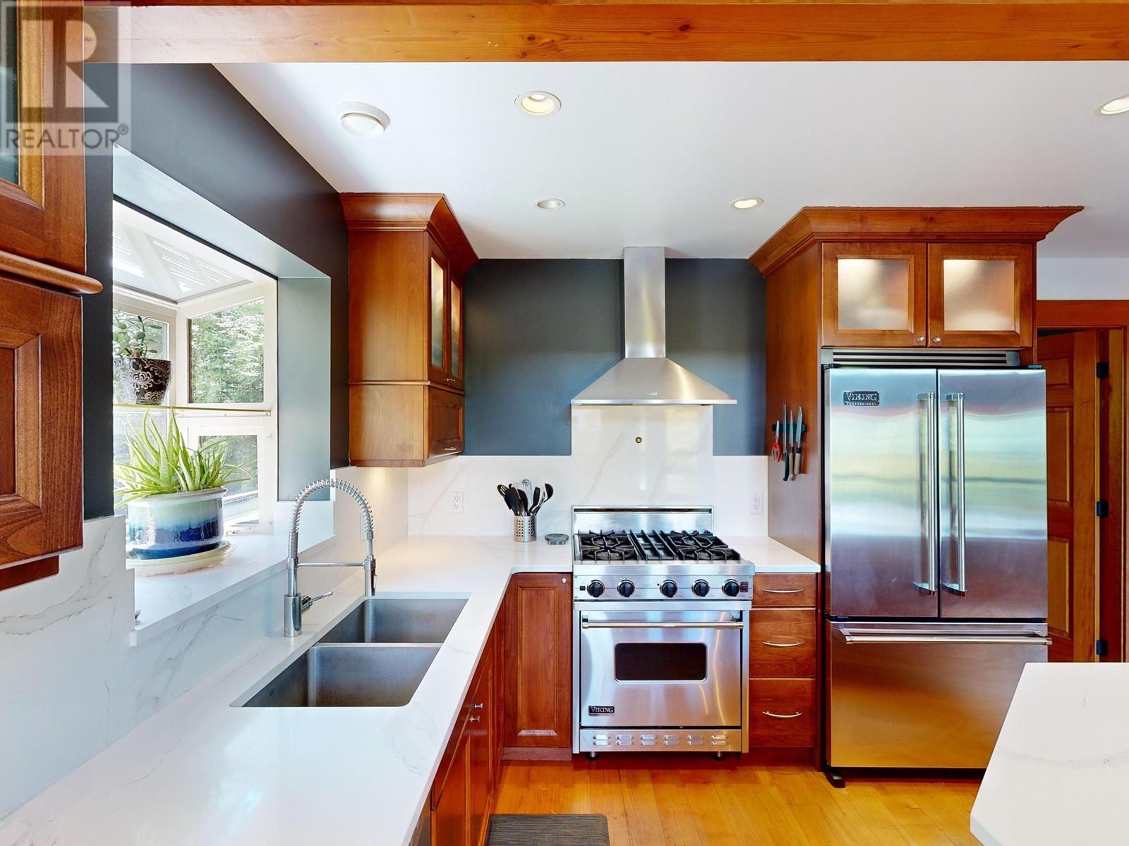 1861 North Road, Gibsons, British Columbia  V0N 1V1 - Photo 21 - R2892344